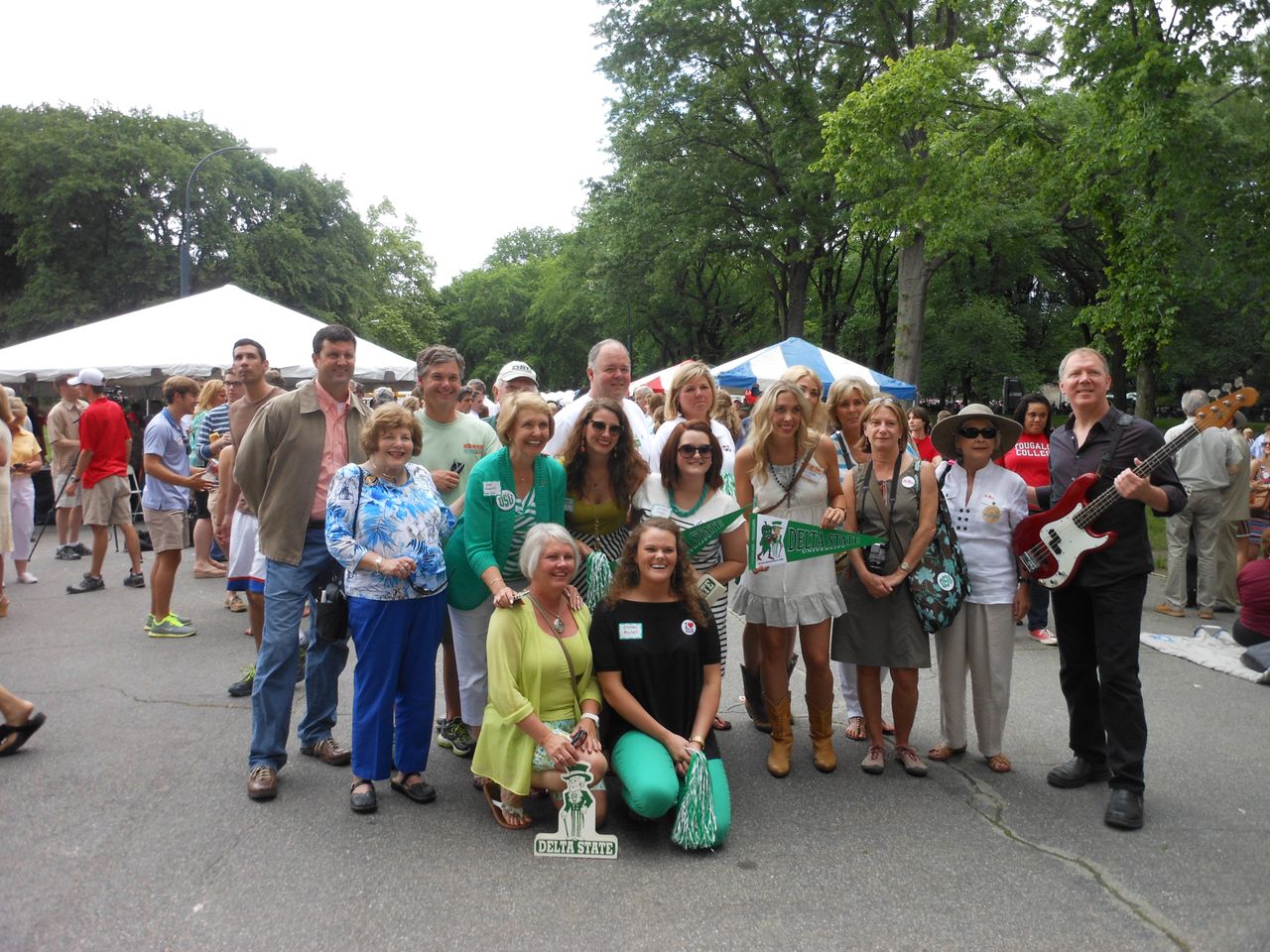 Photo: Delta State Alumni and Friends at the 34th Annual Mississippi Picnic. 